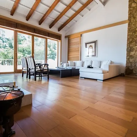 #hera Mansion By Halu! Sani Villas Vilă
