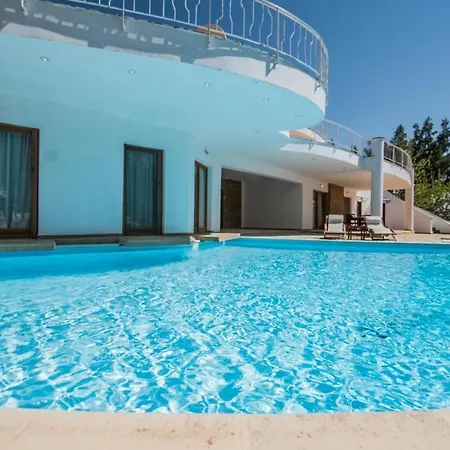 #hera Mansion By Halu! Sani Villas Vilă *