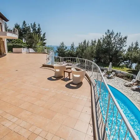 别墅 #hera Mansion By Halu! Sani Villas